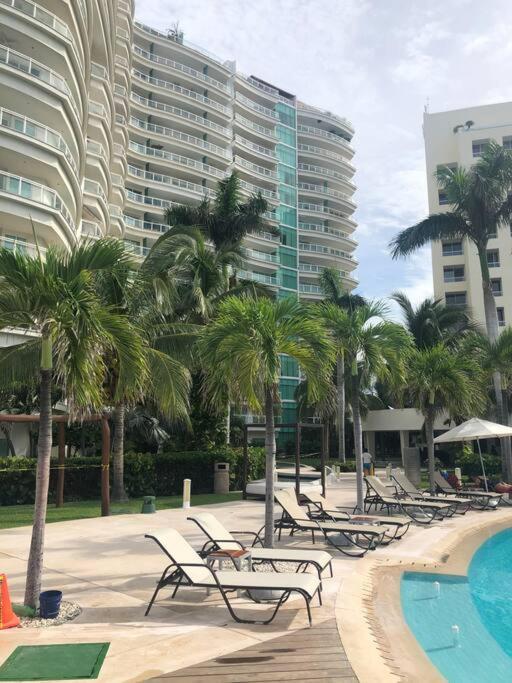 Bay View Grand Marina Ixtapa Condo En Pie De Playa Extérieur photo