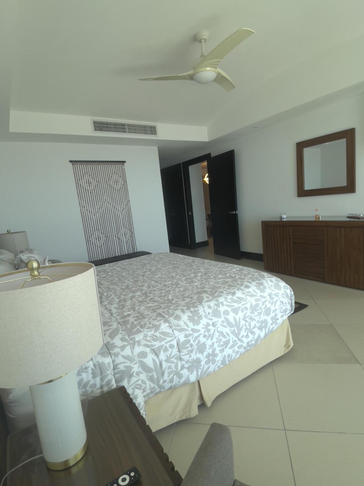 Bay View Grand Marina Ixtapa Condo En Pie De Playa Extérieur photo